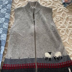 Woolrich Vest Gray Grazing Sheep L